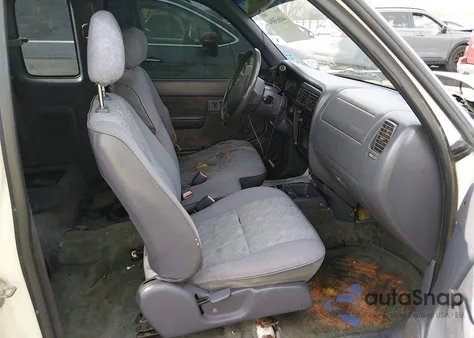 2000 Toyota Tacoma z USA, uszkodzony, nr VIN 4TAVL52N3YZ576705